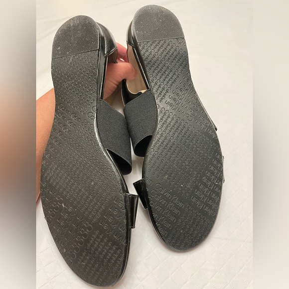 Calvin Klein Size 7-1/2 Black leather Gladiator sandals. Rear zipper Entry. - Picture 6 of 12